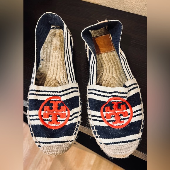 Tory Burch, red and navy blue espadrilles - Picture 1 of 5